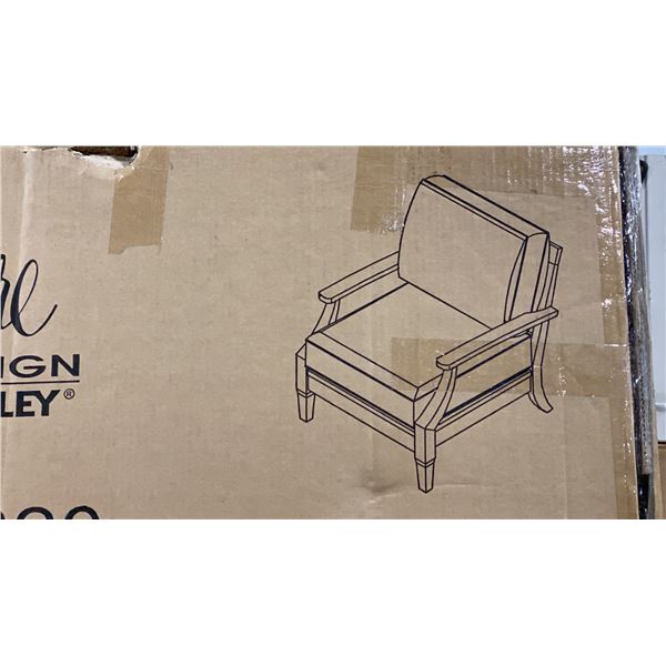 ASHLEY SIGNATURE DESIGN MODEL P601-820 LOUNGE CHAIR WITH CUSHION