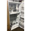 Image 4 : MIDEA MODEL MRT18D3BWW. 30" WHITE 18.1 CU FT TOP-FREEZER REFRIGERATOR WITH MULTI AIR FLOW TECHNOLOGY