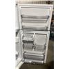 Image 5 : MIDEA MODEL MRT18D3BWW. 30" WHITE 18.1 CU FT TOP-FREEZER REFRIGERATOR WITH MULTI AIR FLOW TECHNOLOGY