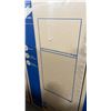 Image 2 : MIDEA MODEL MRT18D3BWW. 30" WHITE 18.1 CU FT TOP-FREEZER REFRIGERATOR WITH MULTI AIR FLOW TECHNOLOGY