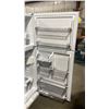 Image 6 : MIDEA MODEL MRT18D3BWW. 30" WHITE 18.1 CU FT TOP-FREEZER REFRIGERATOR WITH MULTI AIR FLOW TECHNOLOGY