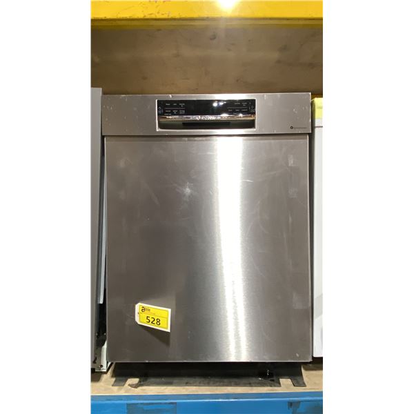 BOSCH MODEL SHE78CM5N/28. STAINLESS STEEL 23" BUILT IN UNDERCOUNTER DISHWASHER