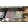 Image 4 : THERMADOR STAINLESS STEEL PROFESSIONAL 30" BUILT IN WALL OVEN