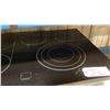 Image 3 : SAMSUNG MODEL NE58K9850WS/AC. 30" SLIDE IN SMART ELECTRIC RANGE *USED CONDITION, BROKEN KNOB &