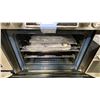 Image 4 : SAMSUNG MODEL NE58K9850WS/AC. 30" SLIDE IN SMART ELECTRIC RANGE *USED CONDITION, BROKEN KNOB &