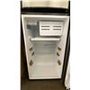 Image 5 : G.E APPLIANCES STAINLESS STEEL BAR FRIDGE  *ORIGINATED IN SERVICE AREA, WORKING CONDITION UNKNOWN*