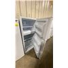Image 3 : MIDEA WHITE TOP FREEZER REFRIGERATOR *ORIGINATED IN SERVICE AREA, WORKING CONDITION UNKNOWN*