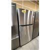 Image 2 : FRIGIDAIRE STAINLESS STEEL TOP FREEZER REFRIGERATOR  *ORIGINATED IN SERVICE AREA, WORKING CONDITION