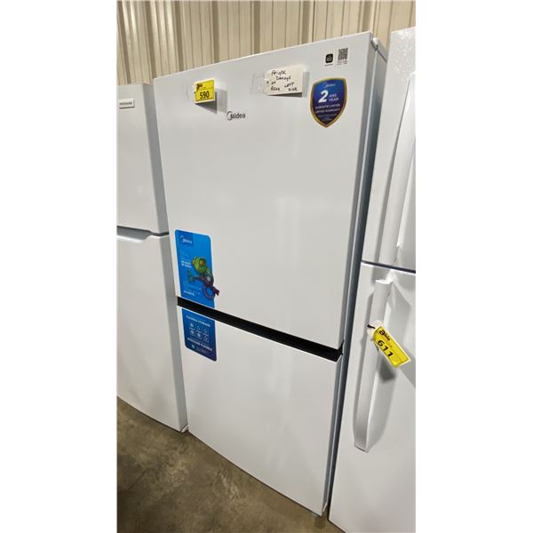 MIDEA WHITE TOP FREEZER REFRIGERATOR *ORIGINATED IN SERVICE AREA, WORKING CONDITION UNKNOWN*