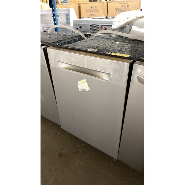 BOSCH STAINLESS STEEL DISHWASHER  *ORIGINATED IN SERVICE AREA, WORKING CONDITION UNKNOWN*
