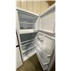 Image 3 : MOFFAT WHITE TOP FREEZER REFRIGERATOR *ORIGINATED IN SERVICE AREA, WORKING CONDITION UNKNOWN*