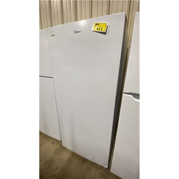 MIDEA WHITE SINGLE DOOR CONVERTIBLE UPRIGHT FREEZER *ORIGINATED IN SERVICE AREA, WORKING CONDITION