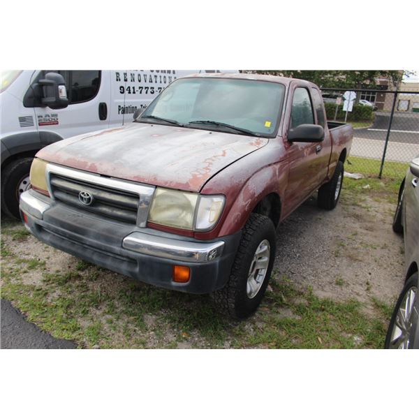 2000 Toyota Tacoma X-Cab Pick Up