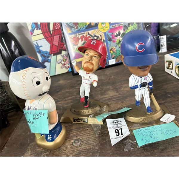 Sammy Sosa/Mark McGuire/Mr. Met Bobbleheads - 3