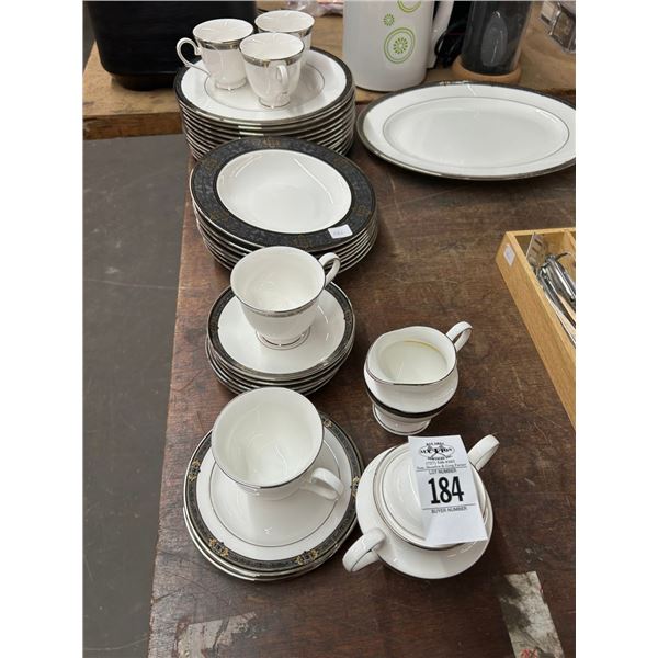 Lenox Contemporary Dark Trim China Set