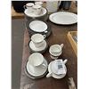 Image 1 : Lenox Contemporary Dark Trim China Set