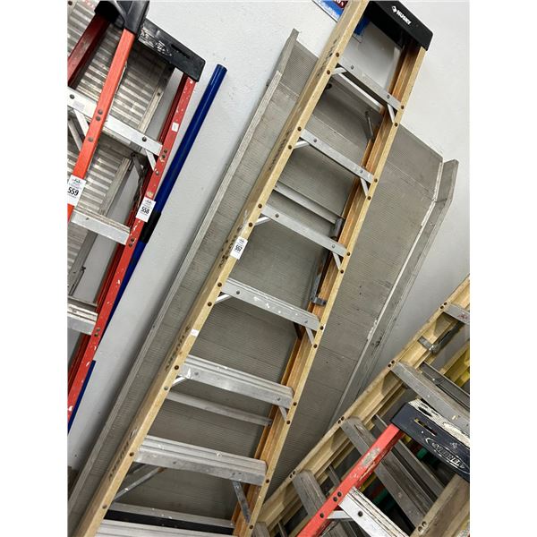 Husky  8'  FG  Stepladder