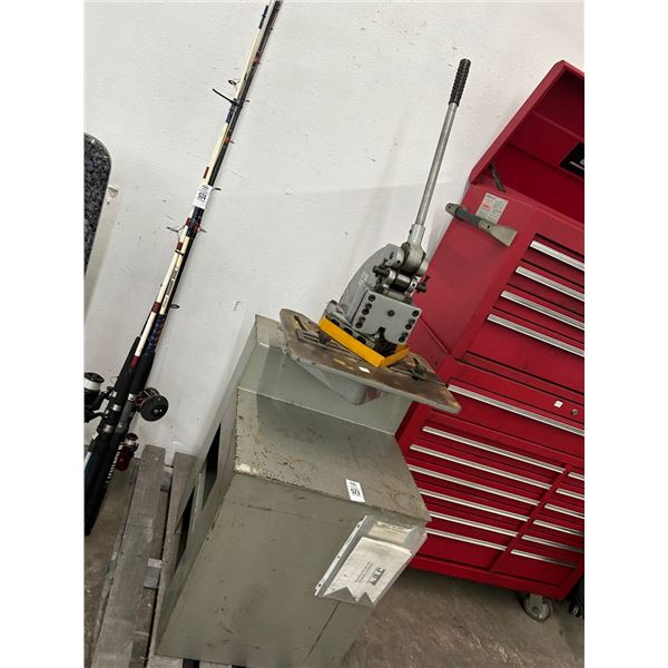 4 Ton Half Knotcher on Pedestal Stand