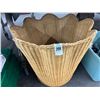 Image 1 : Large Basket Hamper