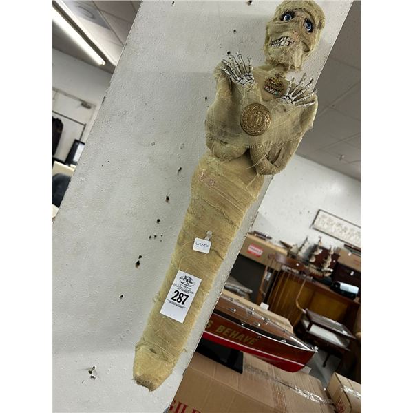 Wall Hanging Mummy