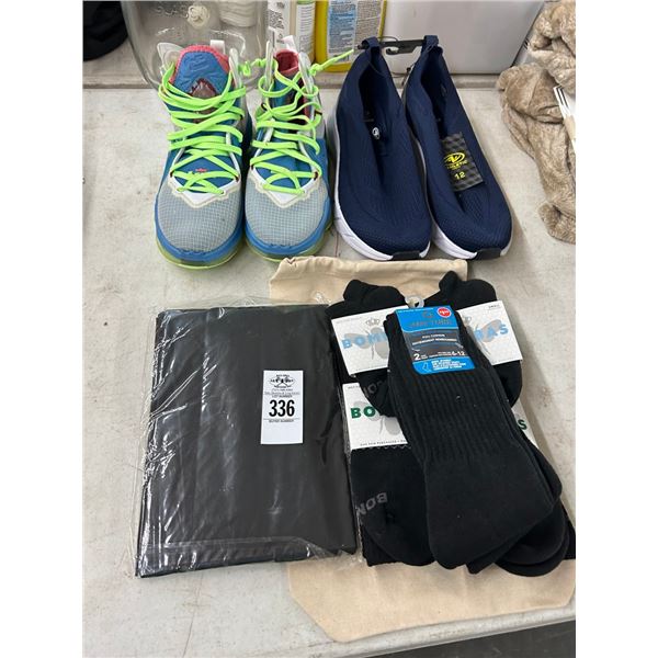 Athletic Shoes/Socks