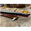 Image 2 : US Bremen  36"  Cruise Ship Model w/Box