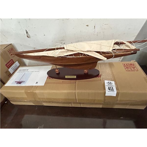 Shamrock  20"  Sailboat Model w/Box