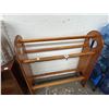 Image 1 : Oak w/Heart Motif Quilt Rack