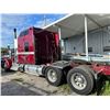 Image 6 : 2016 KW900 TNDM DR SLPR  R/T, Maroon/Grey Lthr. 8 Spd Hi/Lo Man, A/C,