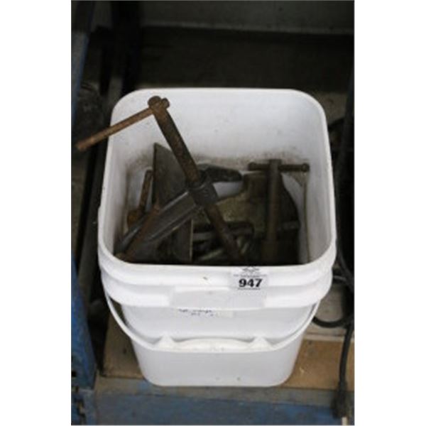Bucket w/C Clamps