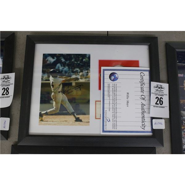 Willie Mays Hall of Fame Autographed Memorabilia Photo w/COA
