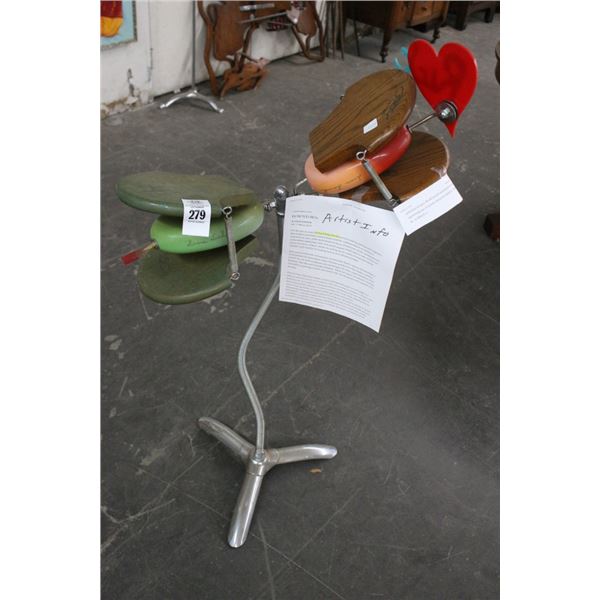 Richard Roehl Sculptured Statuary Flex Boom w/Wooden Clappers, Wooden Heart