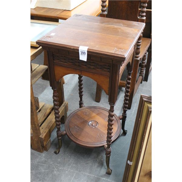 Ornately Carved Spun Leg Ball In Claw Hall Table