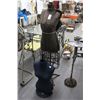 Image 1 : Antique/Other Female Clothing Busts - 2