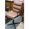 Image 2 : Leather Padded Swivel Stool