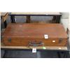 Image 1 : Wooden Vintage Transport Case - Locked