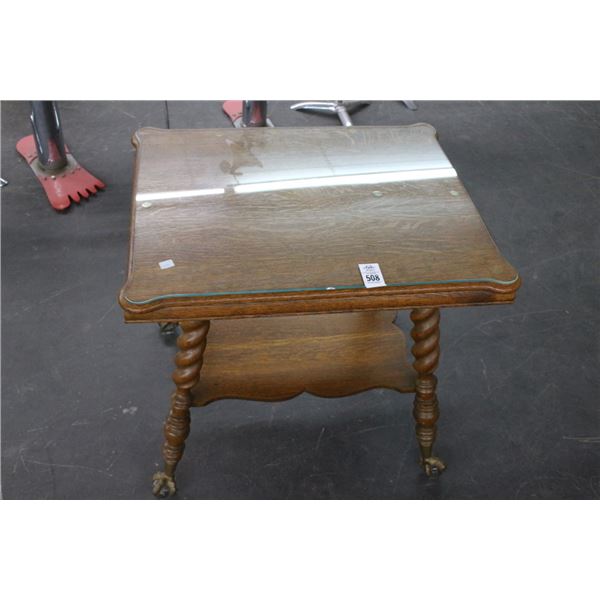 Vintage Spun Leg Claw in Ball Oak Parlor Side Table