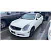 Image 1 : 2005 INFINITI G35, 2DR COUPE, WHITE, VIN JNKCV54E65M421544,