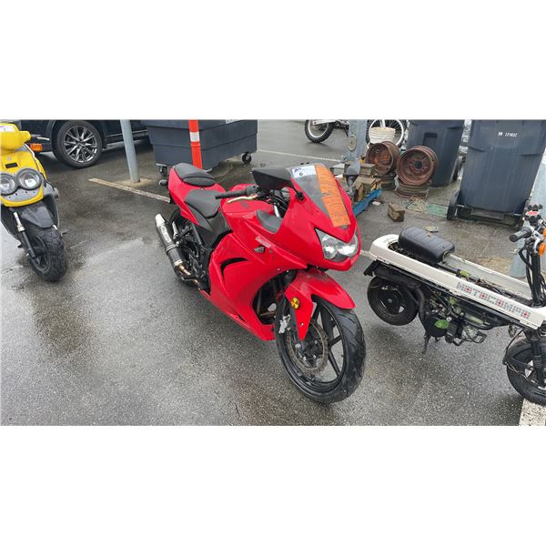 2008 KAWASAKI NINJA 125CC MC, MOTORCYCLE, RED, VIN JKAEXMJ168DA01509,
