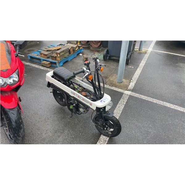 HONDA MOTORCOMP MINI BIKE, WHITE, VIN NIL,