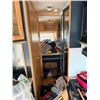 Image 6 : 1994 RESIDENCY THIRTY-FIVE HUNDRED, SINGLE DOOR MOTORHOME, CREAM/TEA,L VIN 3FCMF53GXRJB02701,