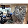 Image 8 : 1994 RESIDENCY THIRTY-FIVE HUNDRED, SINGLE DOOR MOTORHOME, CREAM/TEA,L VIN 3FCMF53GXRJB02701,
