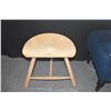 Image 2 : WERNER SHOEMAKER STOOL, DENMARK, WHITE OAK (19" X 16")