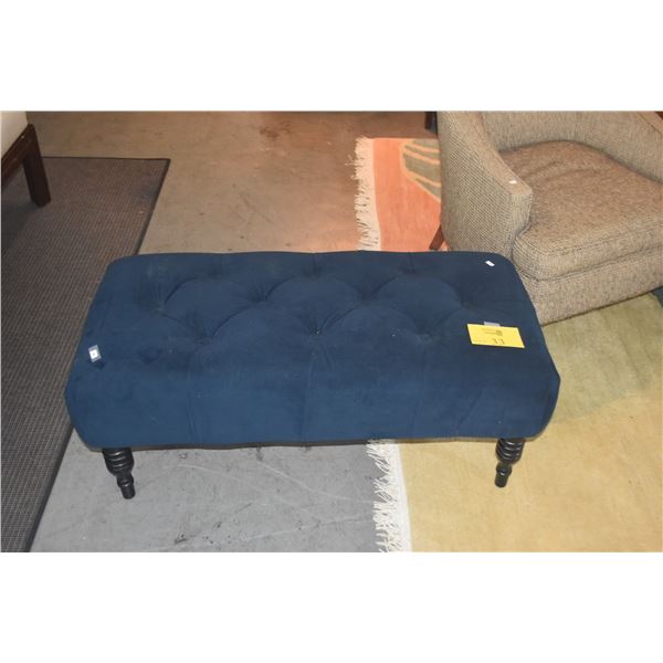 OTTOMAN/BENCH W/BLUE TUFTED FABRIC & WOOD LEGS (39" X 18" X 16")