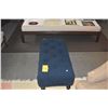 Image 3 : OTTOMAN/BENCH W/BLUE TUFTED FABRIC & WOOD LEGS (39" X 18" X 16")