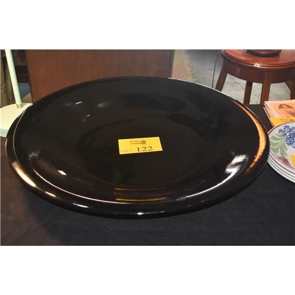 25" CERAMIC CHARGER W/BLACK OVERGLAZE