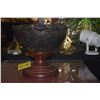 Image 2 : METAL BOWL ON TURNED PEDESTAL BASE (12" X 10")