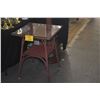 Image 3 : VINTAGE WICKER TABLE W/GLASS TOP (21" X 21" X 28")