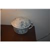 Image 2 : ANTIQUE FLORAL CHAMBER POT