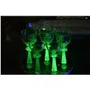 Image 2 : VINTAGE URANIUM WINE GLASSES (8 PCS) (DOES NOT INCLUDE TRAY)